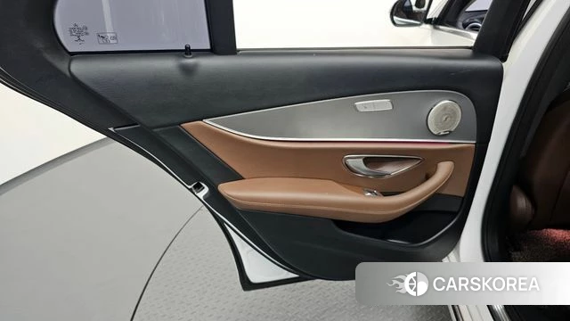 Mercedes-Benz E-Class W213 id 4483147 из Кореи 17