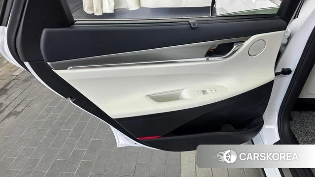 Hyundai The New Grandeur IG Hybrid id 4549788 из Кореи 17