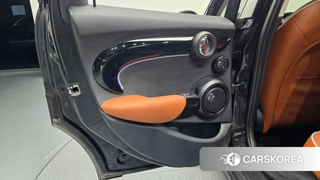 Mini Cooper S id 4443789 из Кореи 17