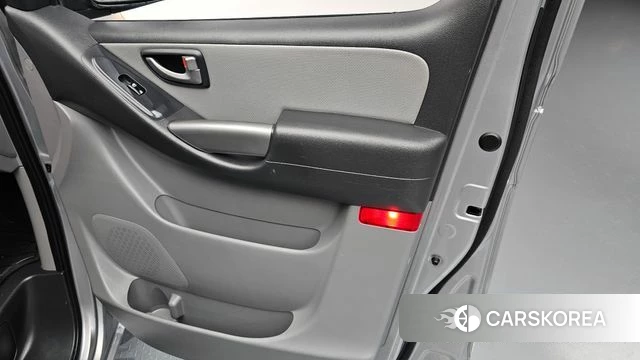Hyundai The New Grand Starex id 4619671 из Кореи 17