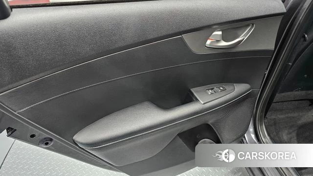 Kia Come New K3 id 4543660 из Кореи 17