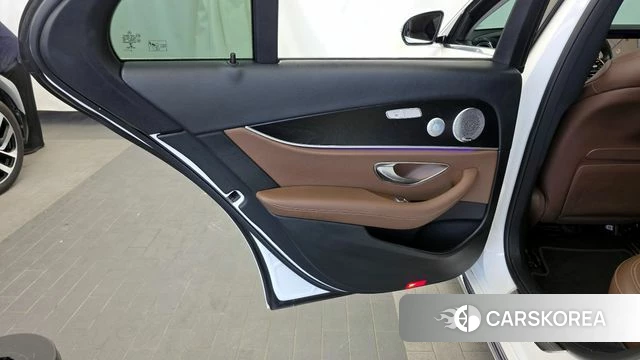 Mercedes-Benz E-Class W213 id 4363308 из Кореи 17