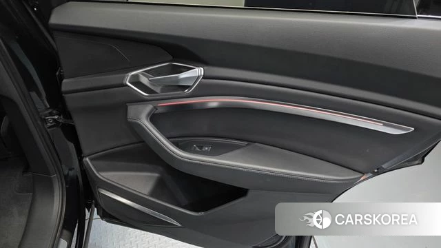 Audi e-Tron id 4740431 из Кореи 17