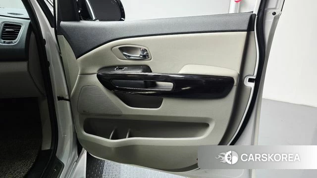Kia The New Carnival id 4424918 из Кореи 17