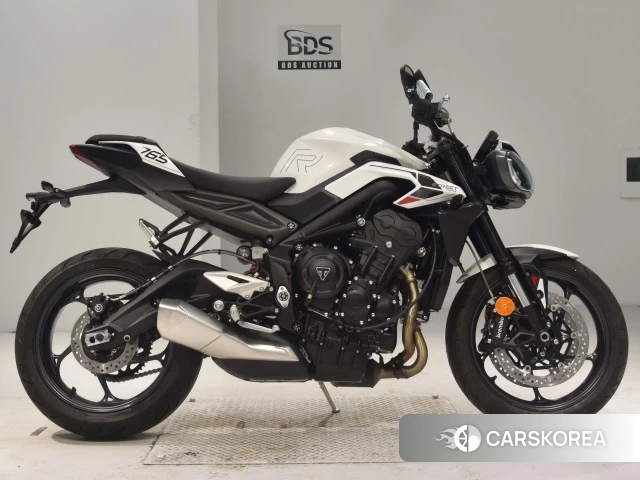 Проданный Triumph STREET TRIPLE R 2024 из Японии