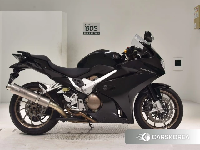 Проданный Honda VFR800F 2015 из Японии