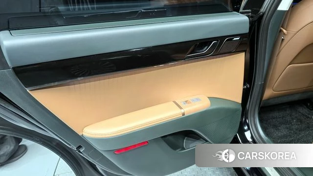 Hyundai Grandeur (GN7) id 4222652 из Кореи 17