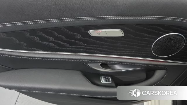 Mercedes-Benz E-Class W213 id 4609701 из Кореи 17