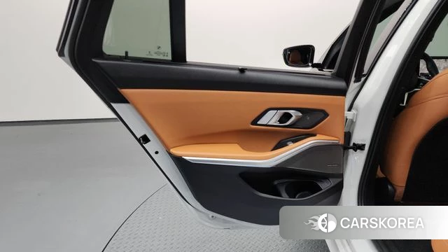 BMW 3 Series (G20) id 4302105 из Кореи 17