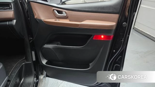 Hyundai The New Grand Starex id 4568521 из Кореи 17