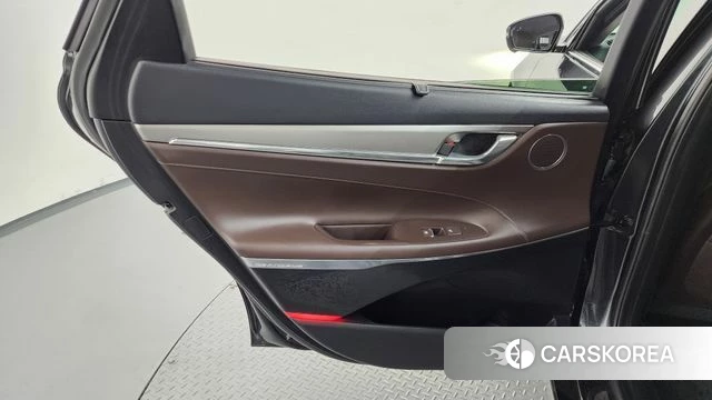 Hyundai The New Grandeur IG Hybrid id 4670755 из Кореи 17