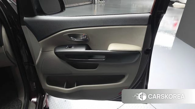 Kia The New Carnival id 4895012 из Кореи 17
