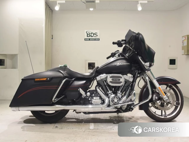 Проданный Harley-Davidson Street Glide FLHXS1690 2015 из Японии