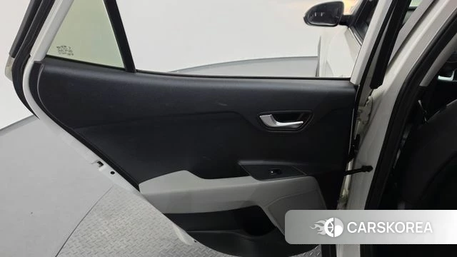 Kia Stonic id 4732617 из Кореи 17