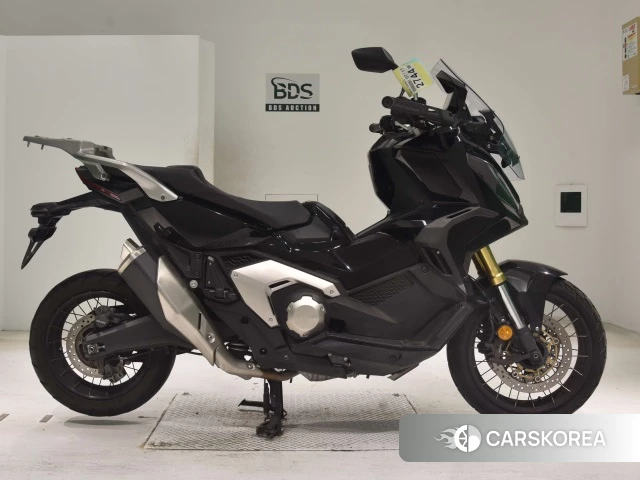 Проданный Honda X-ADV 750 2022 из Японии