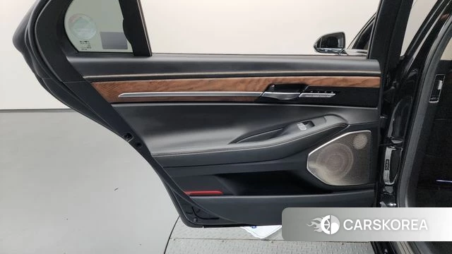 Genesis G90 id 4632295 из Кореи 17