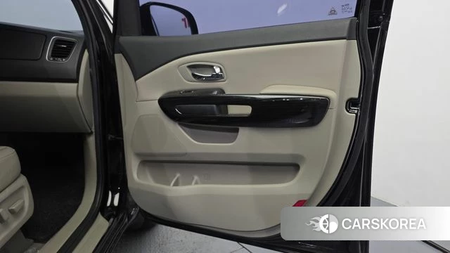 Kia The New Carnival id 4525606 из Кореи 17