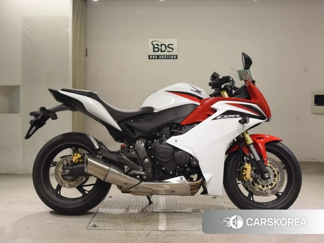 Проданный Honda CBR600F 2013 из Японии