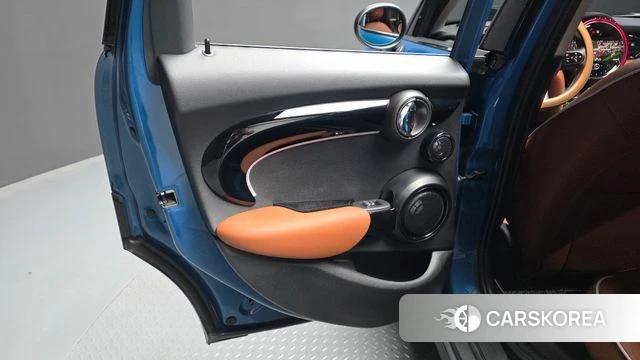 Mini Cooper S id 4400598 из Кореи 17