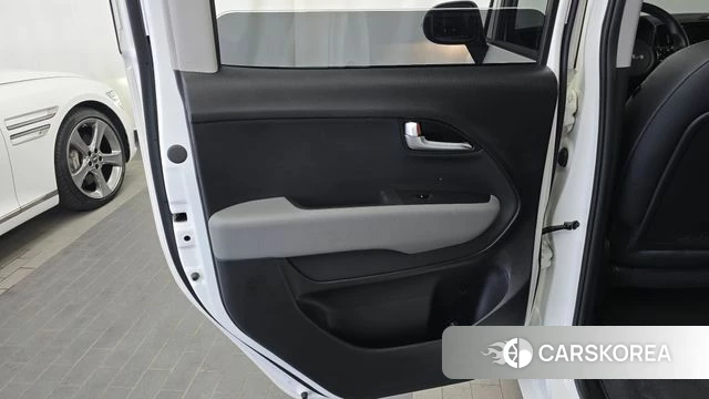 Kia The New Kia Ray EV id 4480603 из Кореи 17