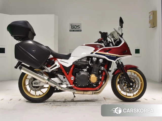Проданный Honda CB1300SF BOLDOR 2022 из Японии