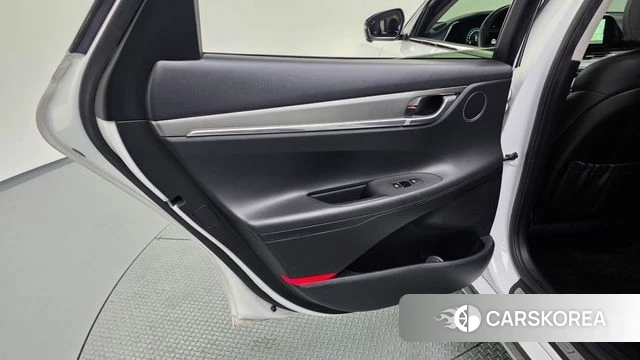 Hyundai The New Grandeur IG Hybrid id 4303575 из Кореи 17