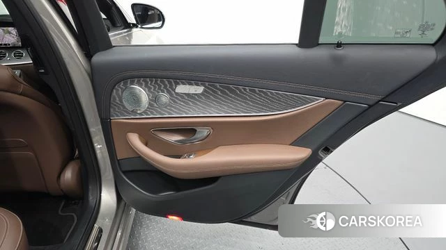 Mercedes-Benz E-Class W213 id 4716244 из Кореи 17