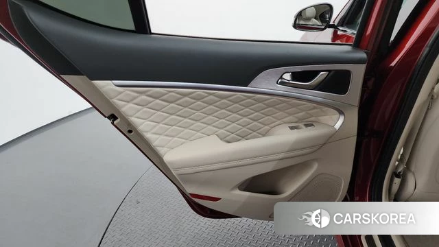 Genesis G70 id 4284465 из Кореи 17
