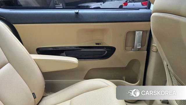 Kia The New Carnival id 4188525 из Кореи 17