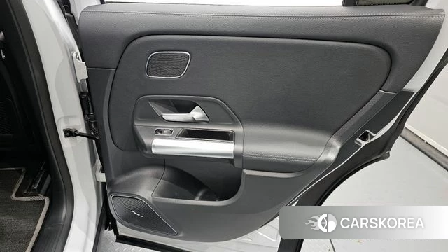 Mercedes-Benz EQA H243 id 4415607 из Кореи 17