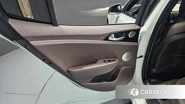 Kia Stinger id 4424945 из Кореи 17