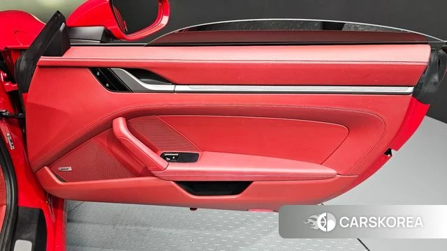 Porsche 911(992) id 4303847 из Кореи 17