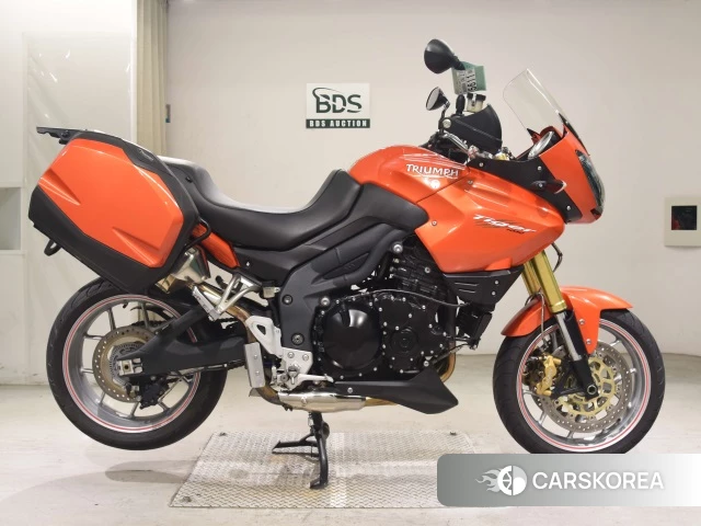 Проданный Triumph TIGER 1050 2011 из Японии