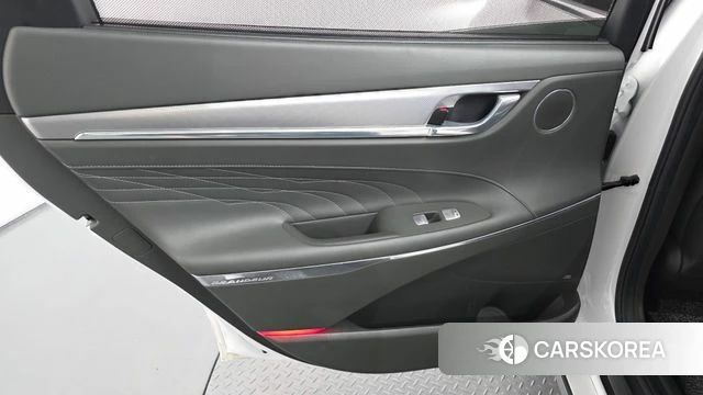Hyundai The New Grandeur IG Hybrid id 4542688 из Кореи 17