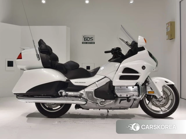 Проданный Honda GL1800 2015 из Японии