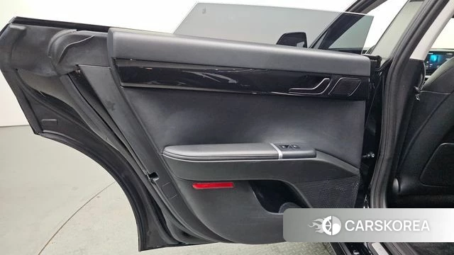 Hyundai Grandeur Hybrid (GN7) id 4540861 из Кореи 17
