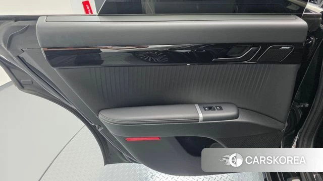 Hyundai Grandeur Hybrid (GN7) id 4650377 из Кореи 17