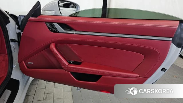 Porsche 911(992) id 4894702 из Кореи 17