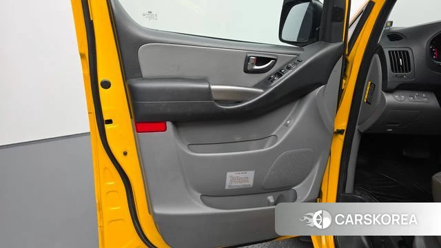 Hyundai The New Grand Starex id 4447596 из Кореи 17