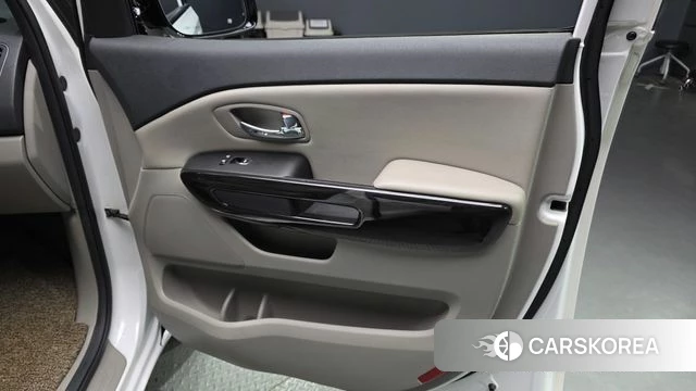 Kia The New Carnival id 4363180 из Кореи 17