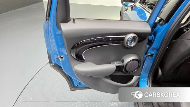 Mini Cooper S id 4376696 из Кореи 17
