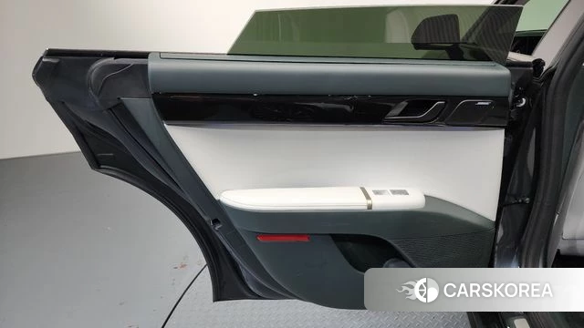 Hyundai Grandeur (GN7) id 4195030 из Кореи 17