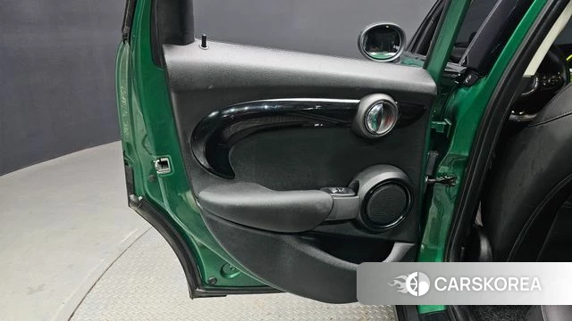 Mini Cooper S id 4667318 из Кореи 17