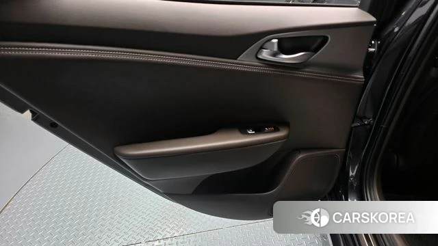 Kia Stinger id 4378092 из Кореи 17