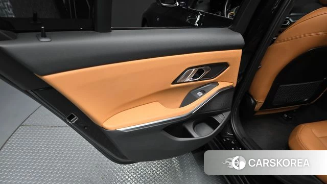 BMW 3 Series (G20) id 4186277 из Кореи 17