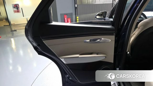 Genesis GV70 id 4202763 из Кореи 17