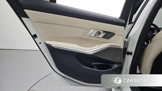 BMW 3 Series (G20) id 4468414 из Кореи 17