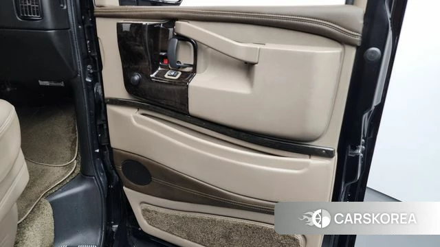 Chevrolet Express Van id 4246230 из Кореи 17