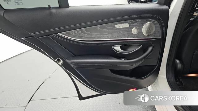 Mercedes-Benz E-Class W213 id 4636895 из Кореи 17