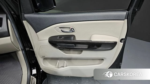 Kia The New Carnival id 4531058 из Кореи 17